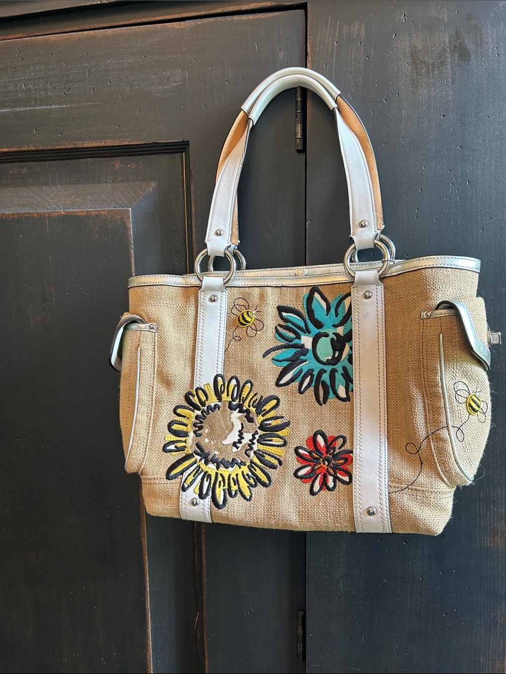 Embroidered Floral Canvas Tote Bag in Tan and White